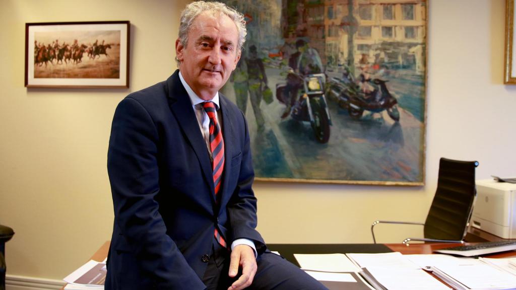 El presidente de los Médicos reconoce que 17 sistemas sanitarios no ha sido bueno para la gestión de la Covid.