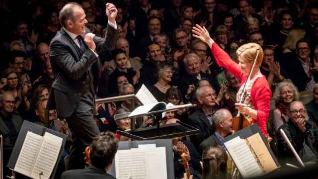 François Xavier Roth y Isabelle Faust con la Gürzenich-Orchester. Foto: Festival de Granada