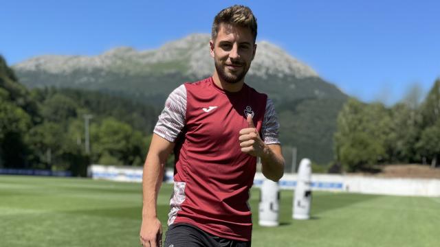 Franchu Feuillassier con la camiseta del Eibar