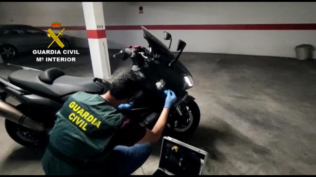 Una de las motos que adquirió con el préstamo a nombre de su amigo.