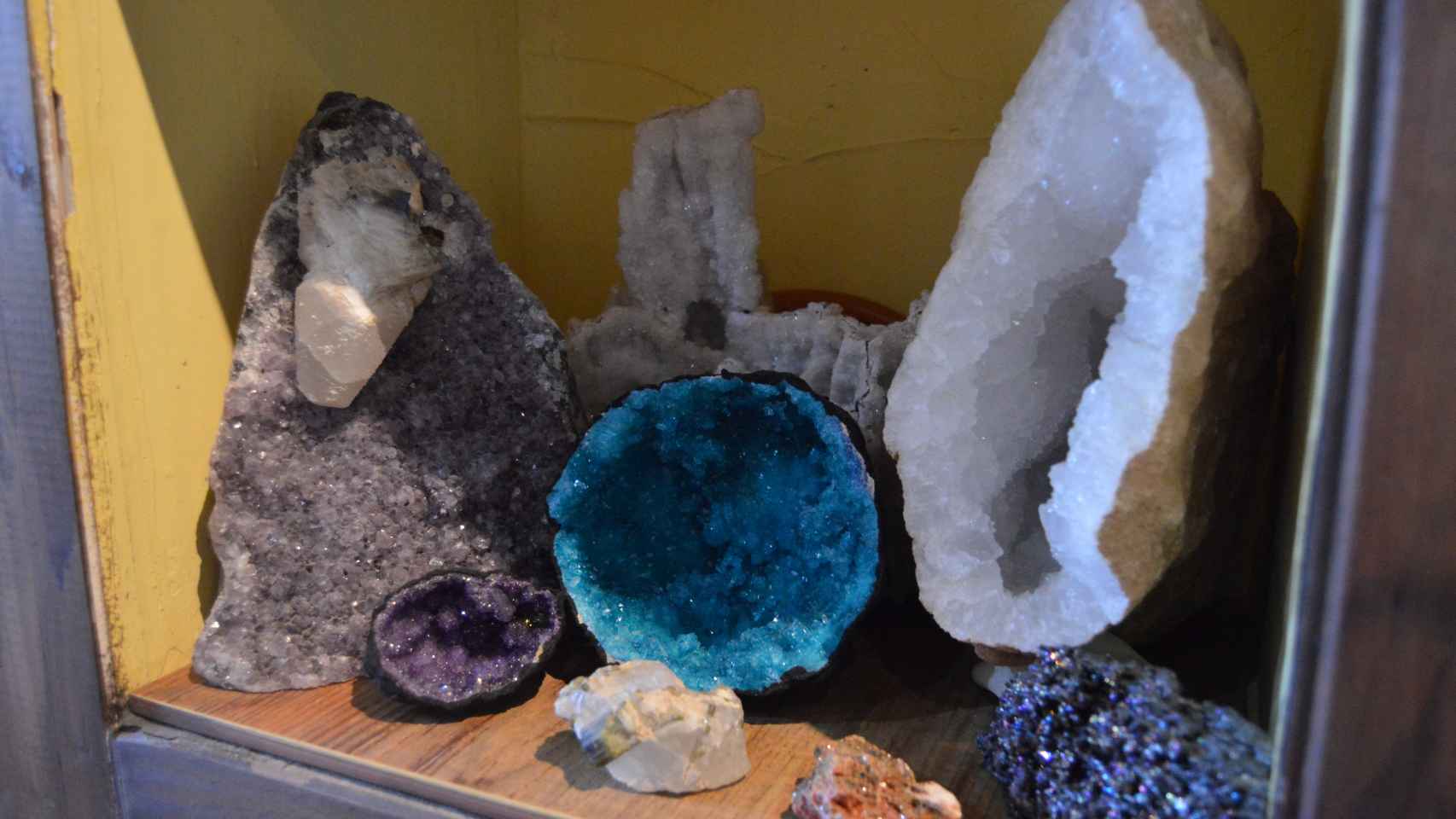 Algunos minerales de la colección que tiene Pepi.