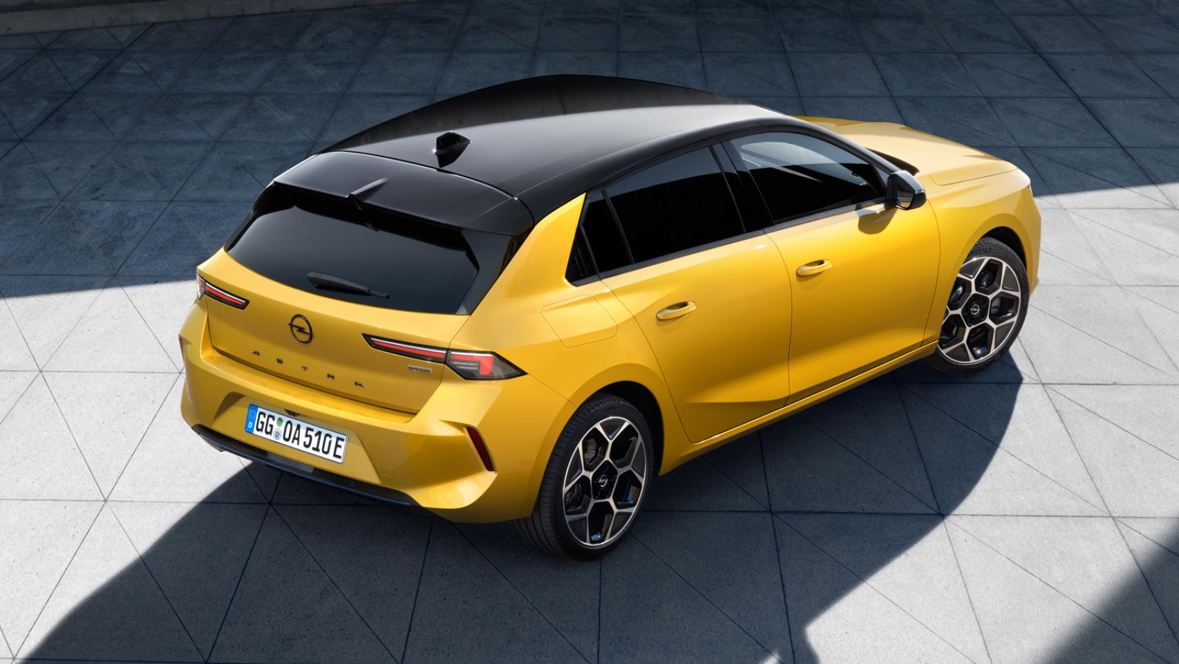 El Opel Astra se vuelve eléctrico por primera vez y ofrece más de 400  kilómetros de autonomía