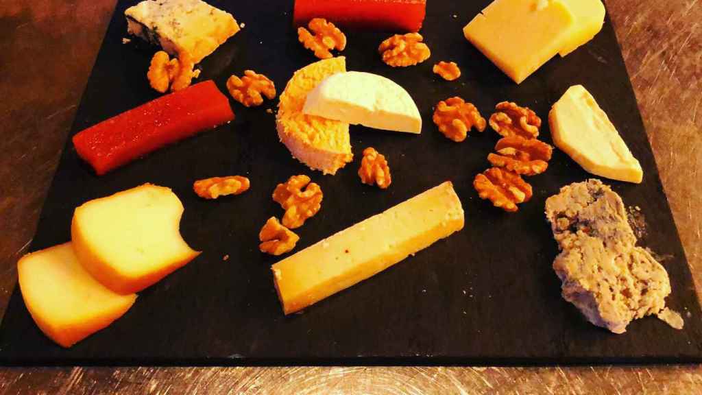 Variety of Asturian cheeses