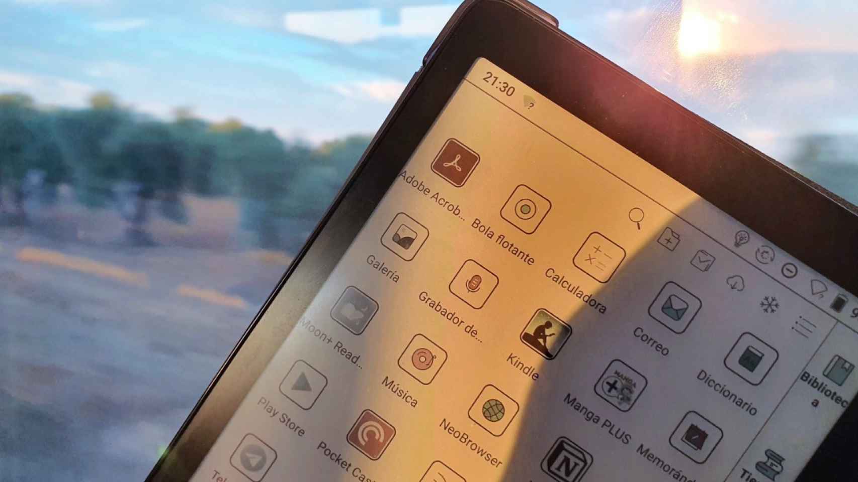 Sony también muestra un lector de eBooks de 10 pulgadas con pantalla de  tinta a color: ¿y qué pasa con Kindle?