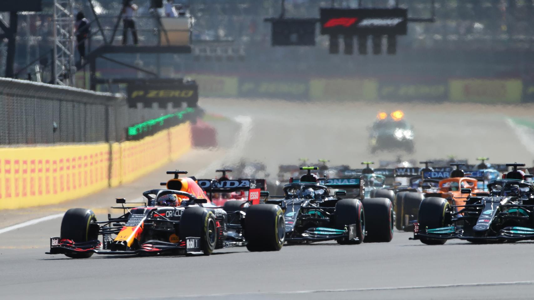 Verstappen gana la primera carrerasprint de la historia de la F1