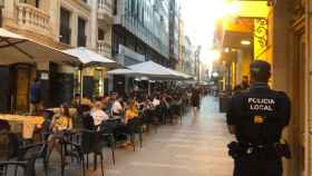 Ir a trabajar con covid: Una empleada de un restaurante de Alicante se enfrenta a 60.000 euros de multa