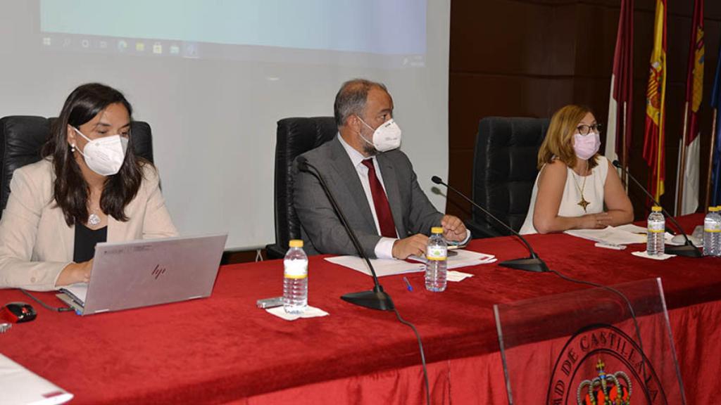 Intervención del rector Julián Garde en el Claustro de la Universidad de Castilla-La Mancha