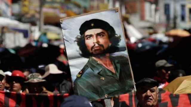 Imagen del Che Guevara durante una manifestación en Bolivia.