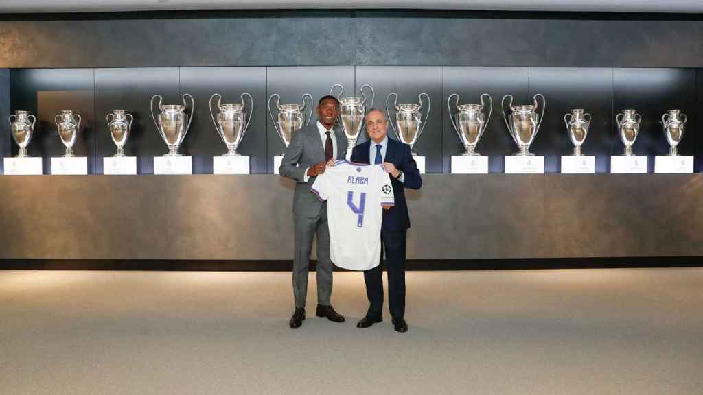 David Alaba, con el '4' del Real Madrid