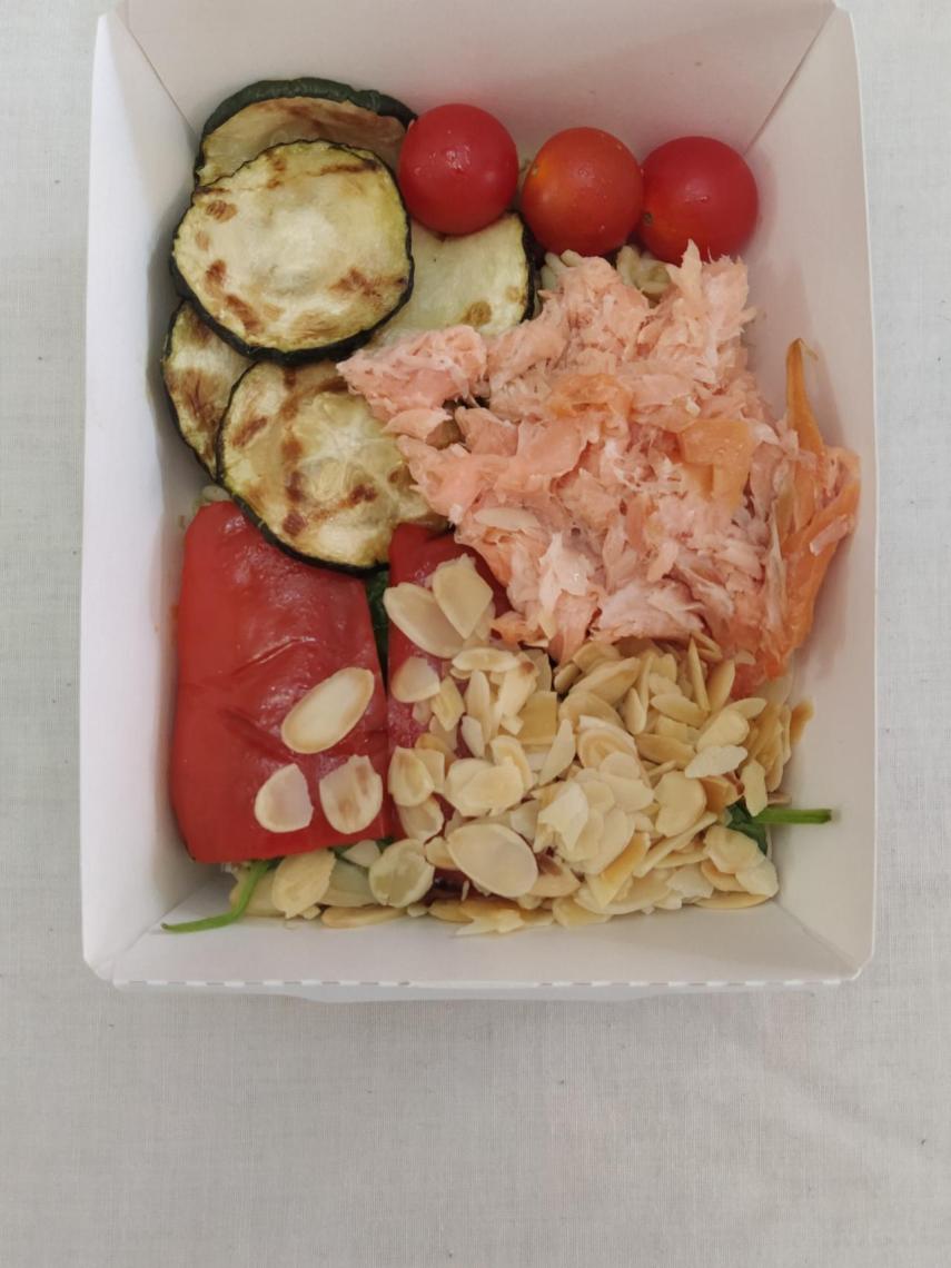 La ensalada de salmón con salsa tártara de Mercadona.