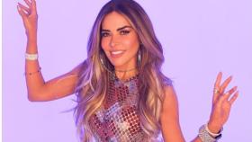 Gloria Trevi posando para la promoción de su nuevo sencillo, 'Nos volvimos locos'.