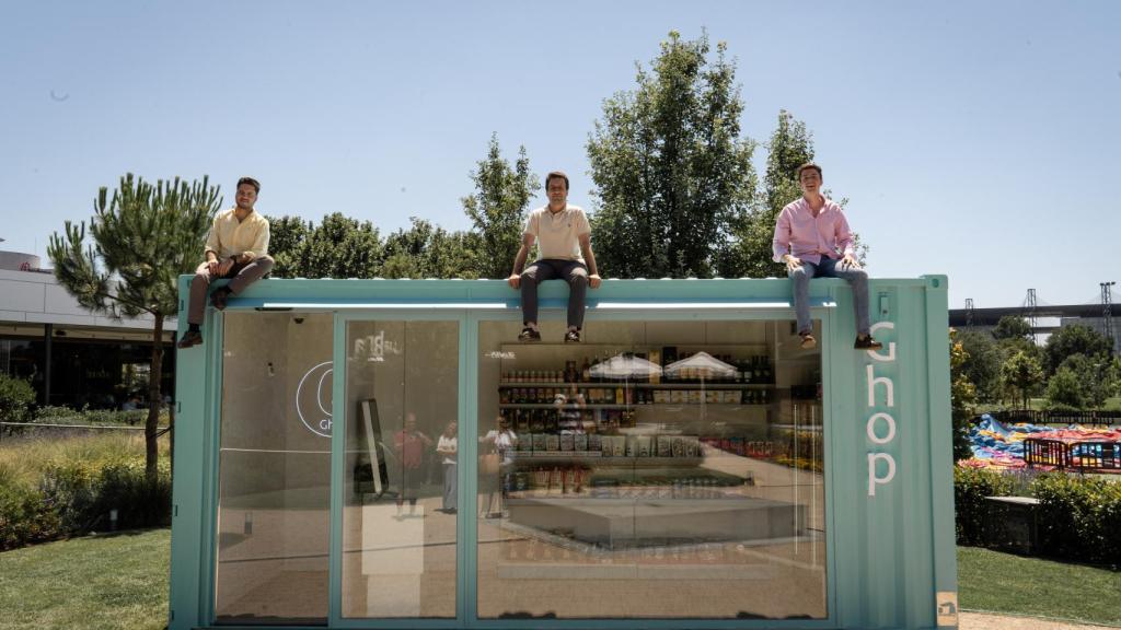 Los fundadores de Ghop: los hermanos Juan Miguel y Víctor Manuel de Haro y Lino Monteagudo.