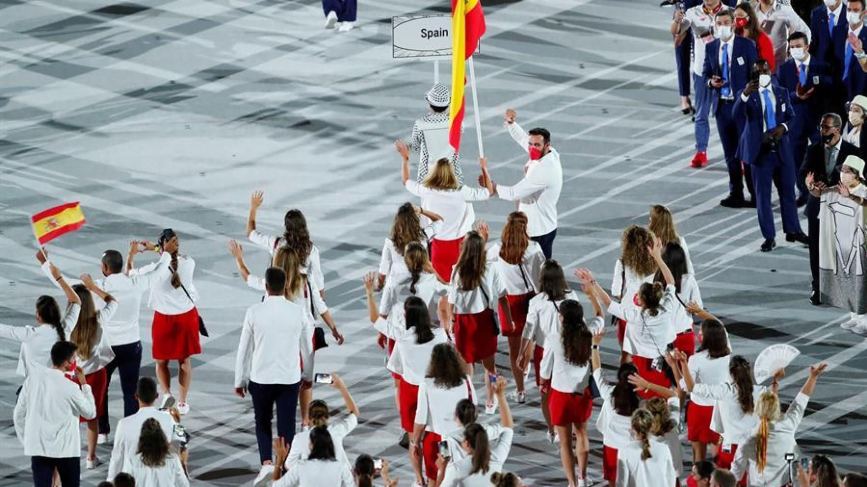 La delegación española desfilando en la Ceremonia de Apertura de los JJOO de Tokio 2020