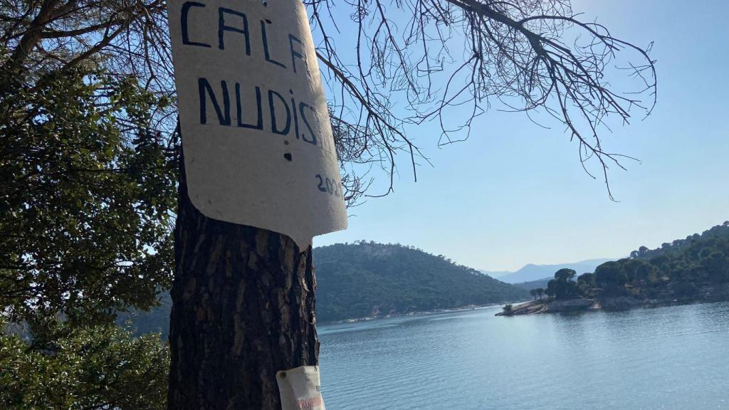 Cala nudista del Pantano de San Juan
