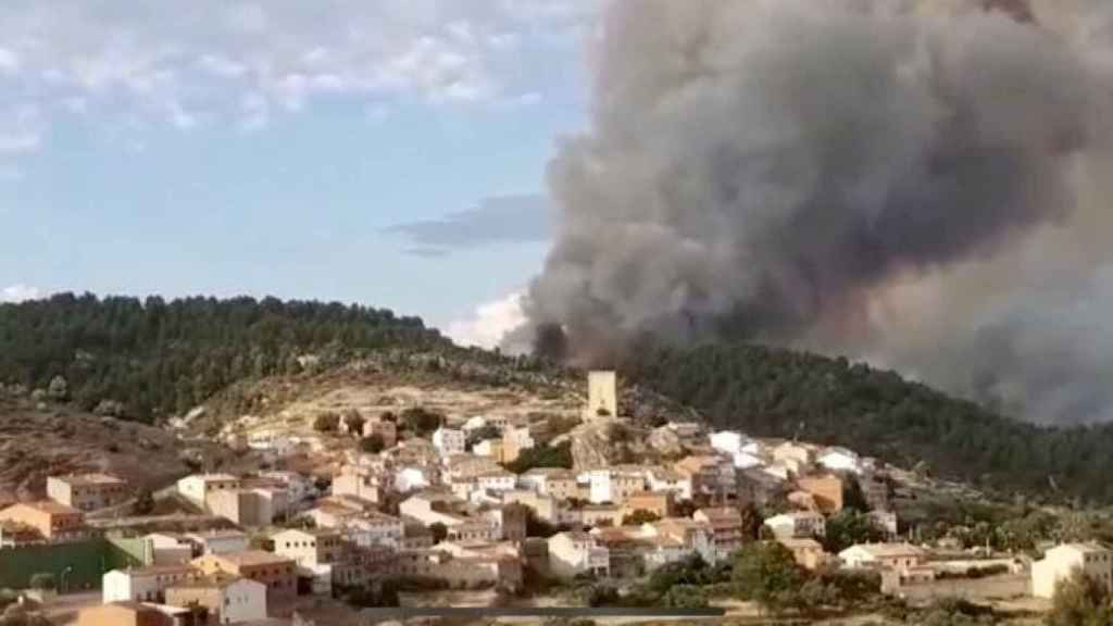Incendio en Villora muy próximo a la localidad conquense