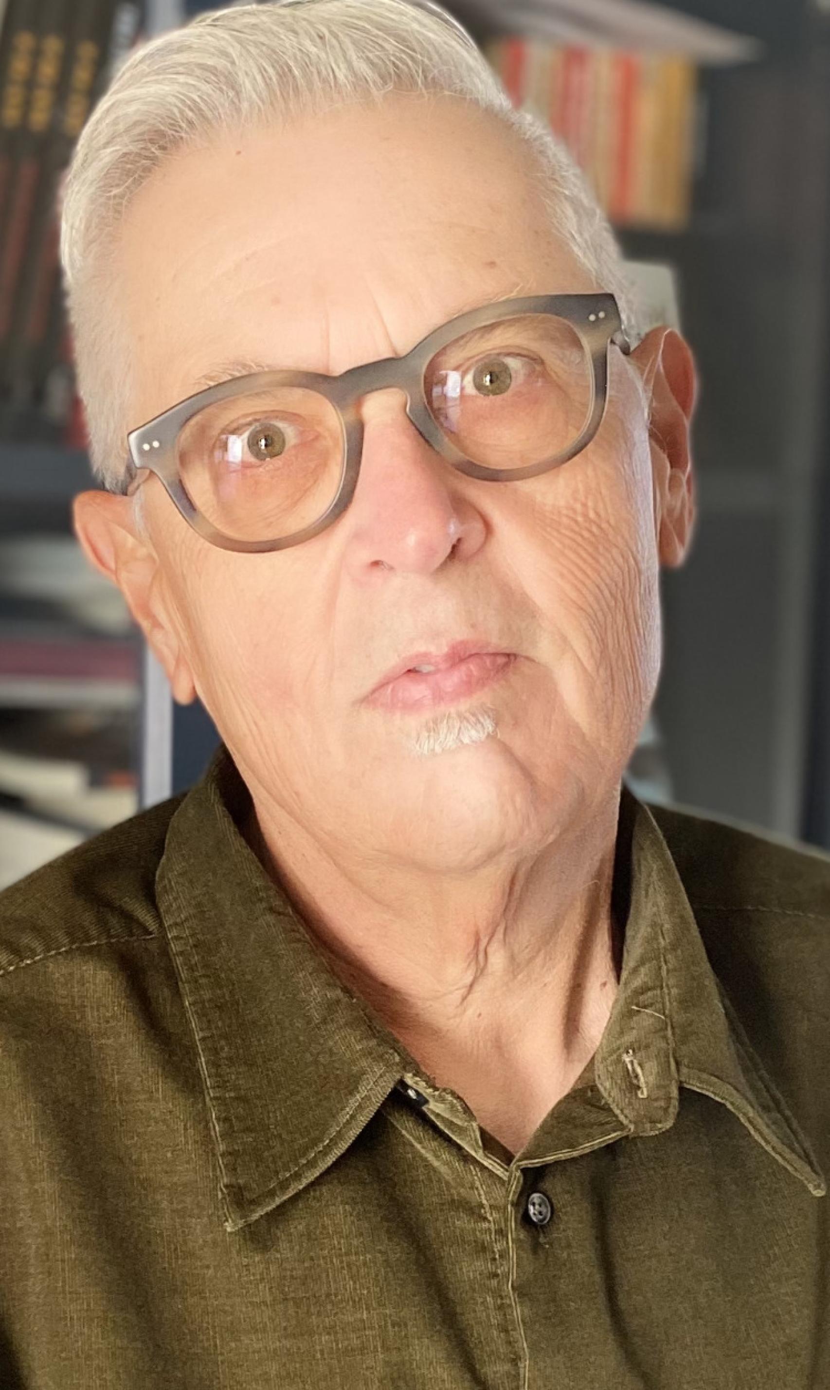 Una foto del poeta cubano Víctor Rodríguez Núñez.