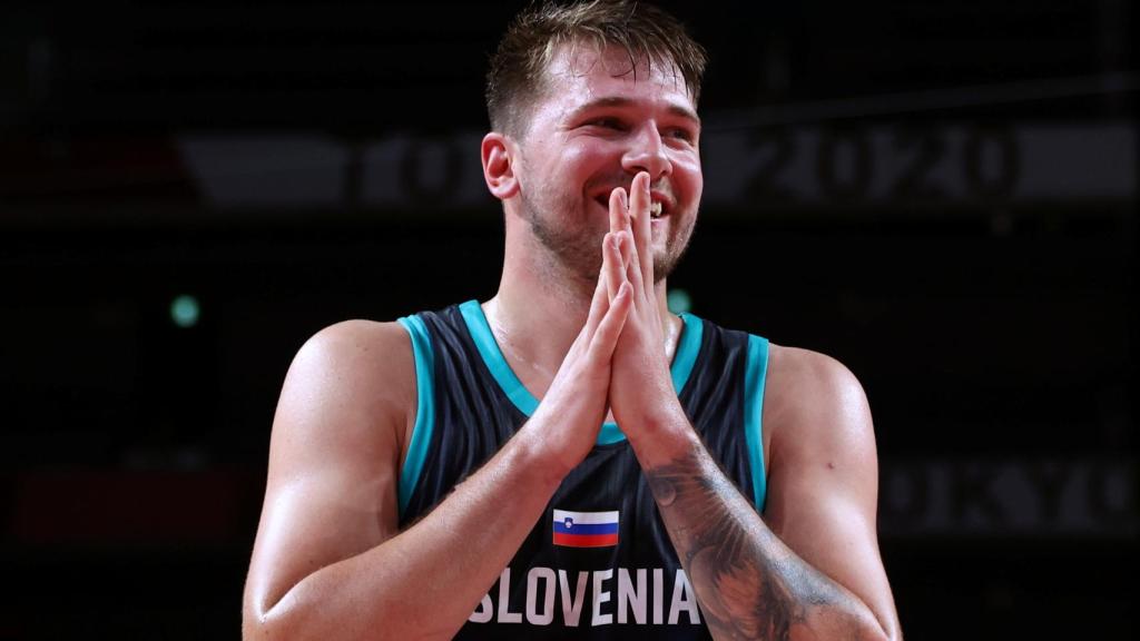 Luka Doncic durante un partido de Eslovenia