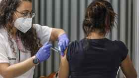 Vacunación entre los 20 y los 29 años en la Comunidad Valenciana. Rober Solsona / EP
