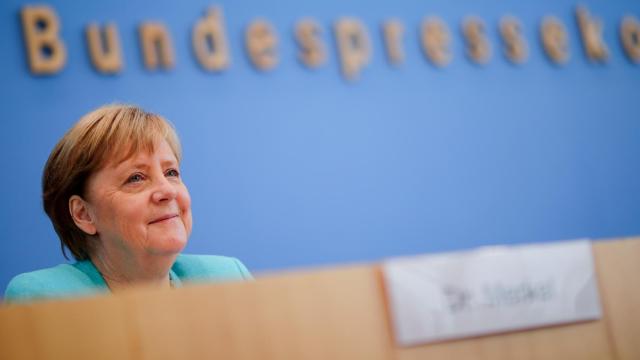 Angela Merkel durante la rueda de prensa que concede todos los veranos en la Asociación de periodistas.