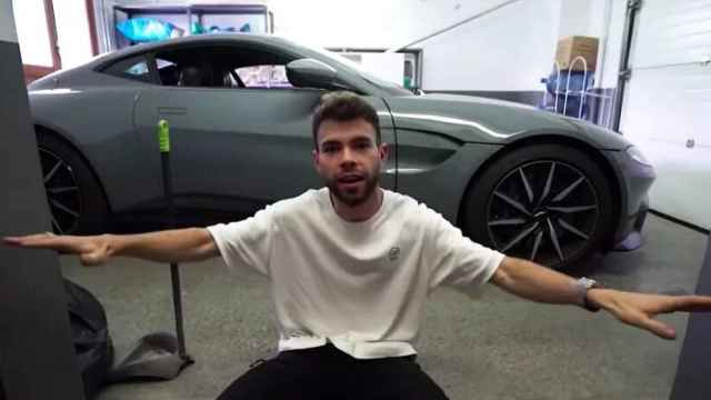 El youtuber Salva destroza su nuevo Aston Martin horas después de confesar que le costó 160.000 euros