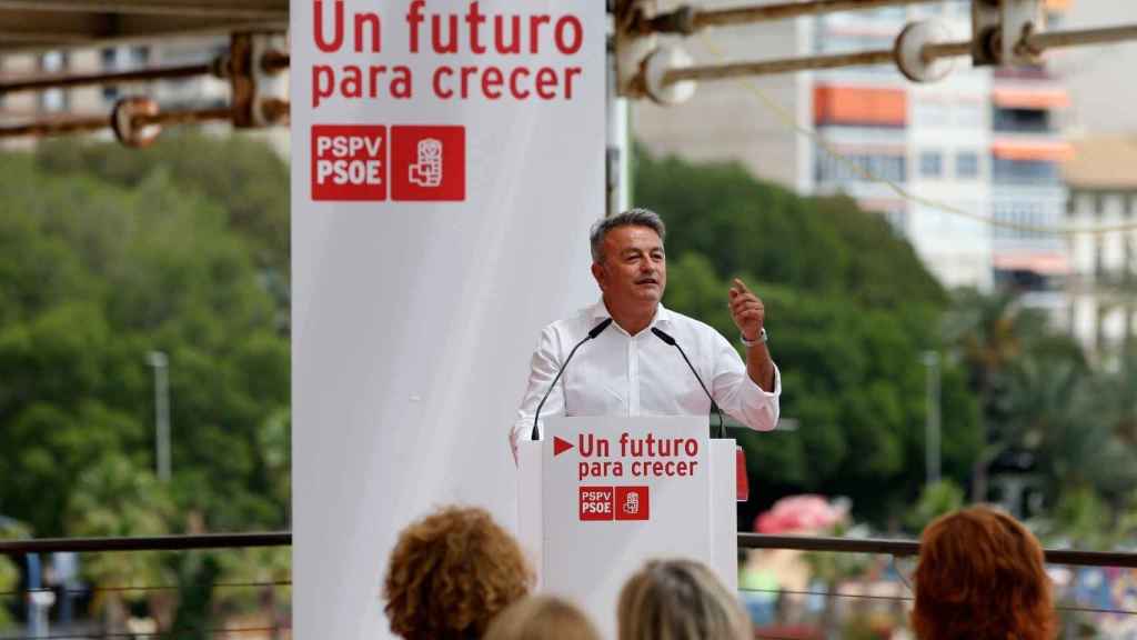 El secretario general del PSPV en Alicante, José Chulvi, valora la elección de Benidorm para el congreso.