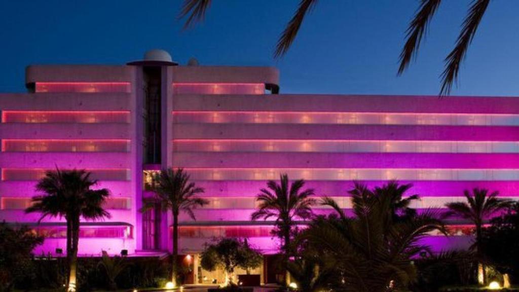 Los grandes grupos de ocio nocturno diversifican sus negocios para amortiguar las pérdidas. En la imagen, el Hotel Pachá