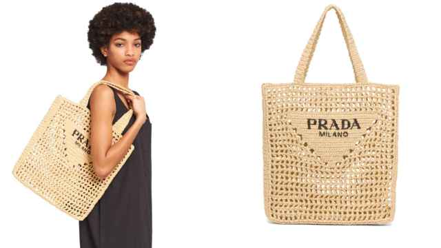 El exclusivo bolso de Prada, fabricado con rafia.