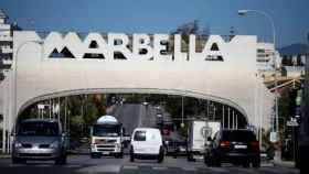 Entrada al municipio de Marbella, donde se aplicará el toque de queda.