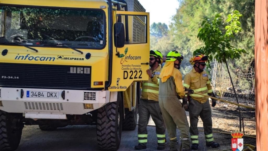 Momento de la intervención de los bomberos en Pozuelo de Calatrava