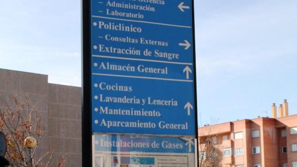 Cartel del Hospital Virgen de la Luz de Cuenca, donde han sido trasladados los heridos