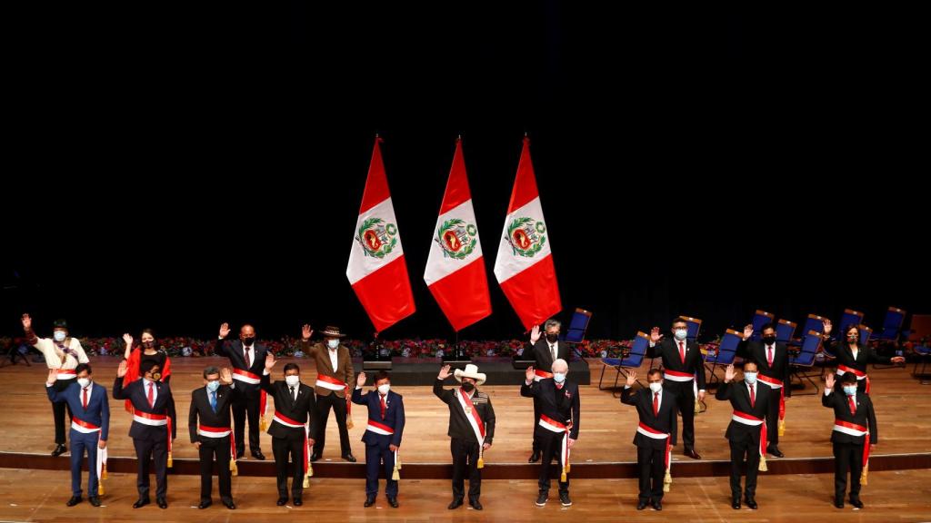 Los ministros de Perú en la jura de cargo.
