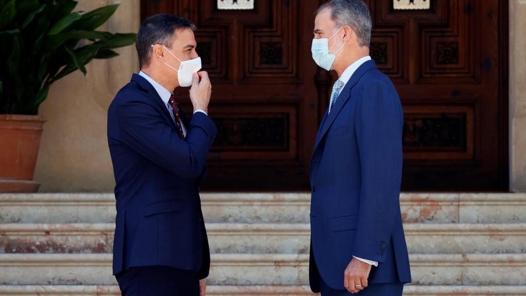 Felipe VI y Pedro Sánchez, este martes en Marivent.
