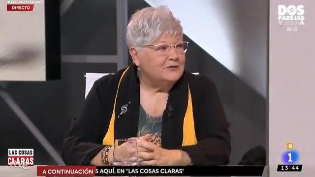 Una tertuliana de Cintora arremete contra TVE por reponer 'Verano Azul': Es la caspa del franquismo.