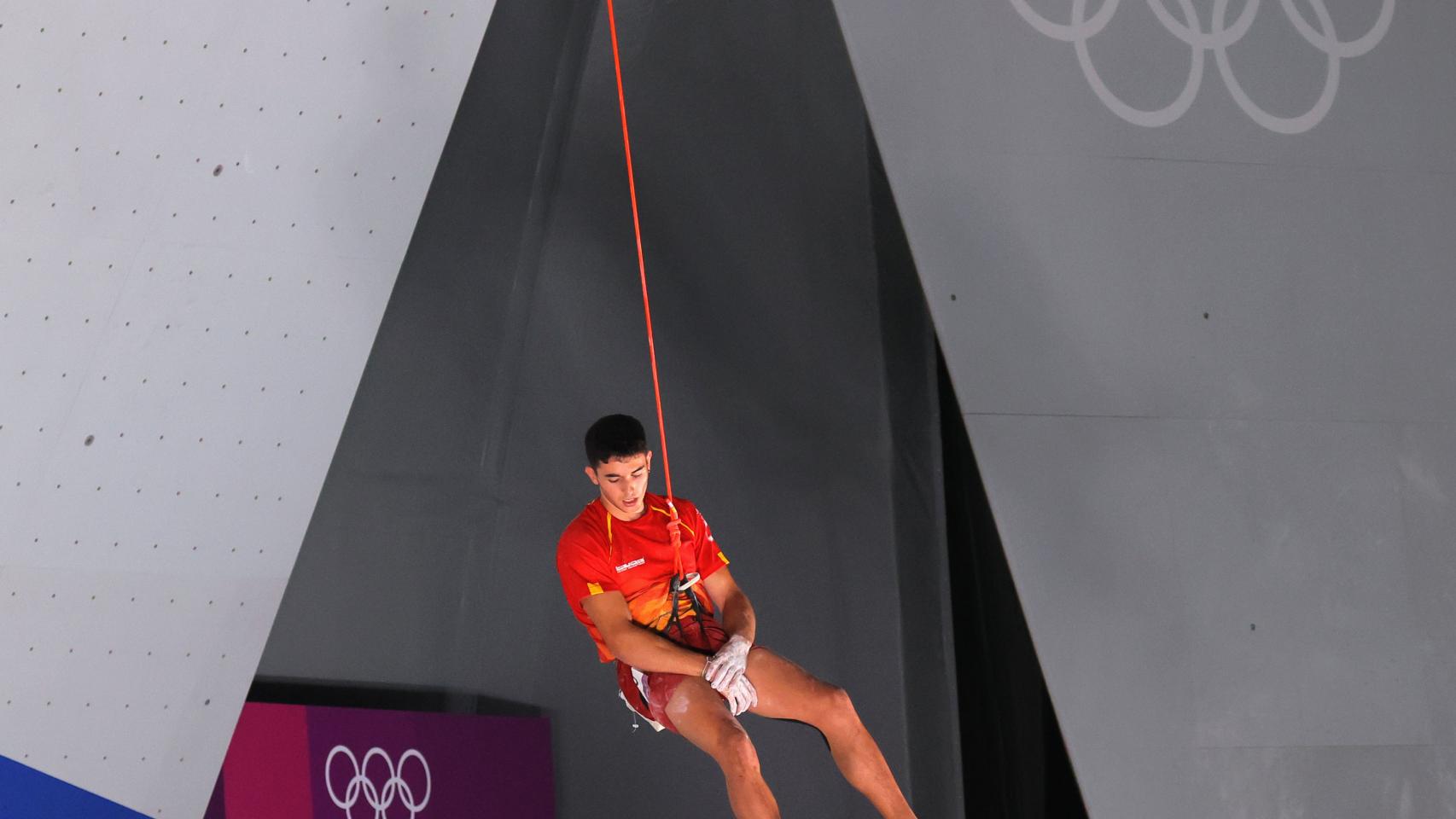 Así forjó su oro en los JJOO Alberto Ginés: el triunfo en escalada con remontada incluida Alberto Ginés tras la última prueba de la final