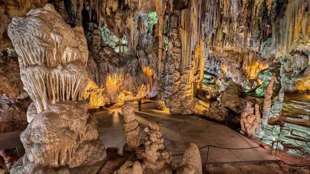 La Cueva de Nerja se debe visitar aunque sea una vez en la vida.