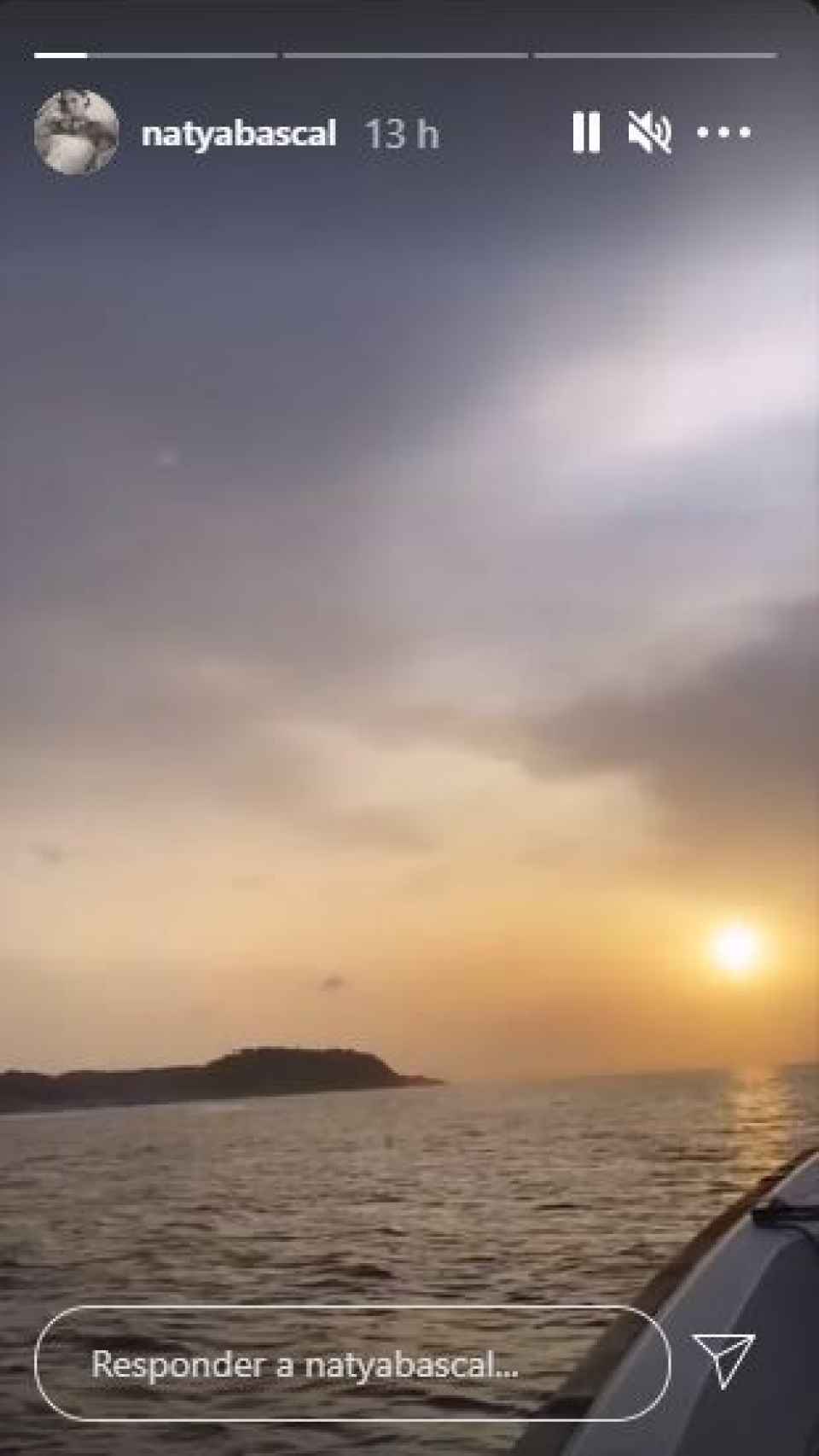 Puesta de sol compartida por Naty Abascal desde el barco de Valentino.