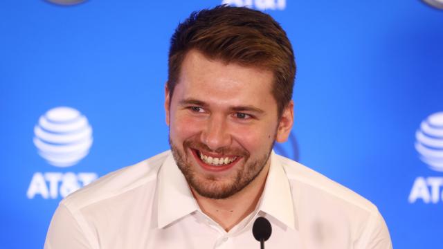 Luka Doncic, en rueda de prensa tras su renovación con los Dallas Mavericks