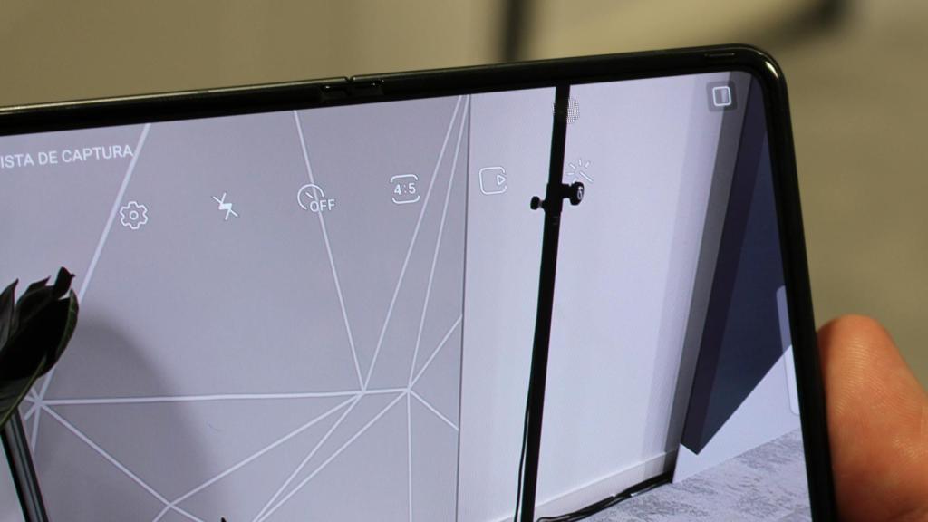 Cámara bajo la pantalla en el Samsung Galaxy Z Fold 3