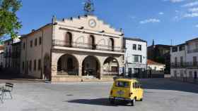 Plaza mayor ayuntamiento villarino