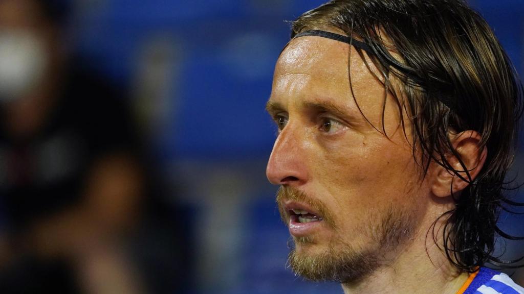 Luka Modric, durante el partido frente al Alavés