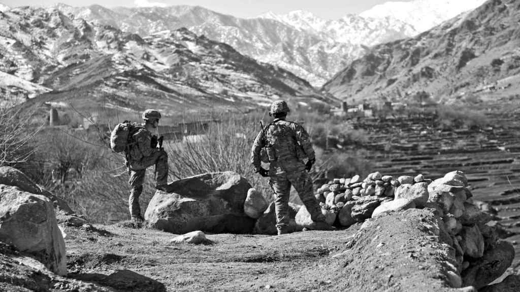 Soldados en las montañas de Afganistán.