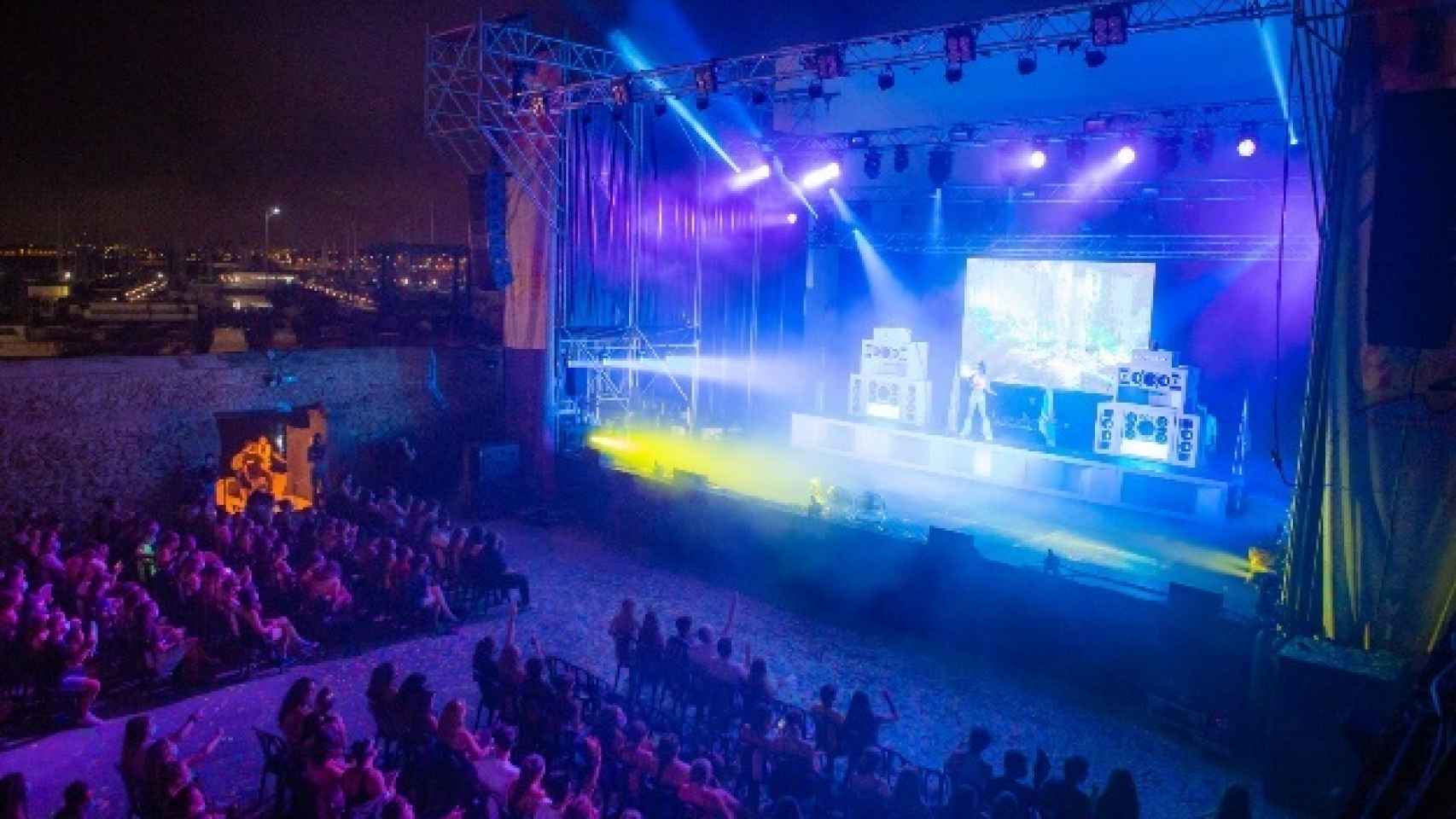 La trapera Bad Gyal corona la exitosa I edición del 'Crazy Urban Festival' en Torrevieja