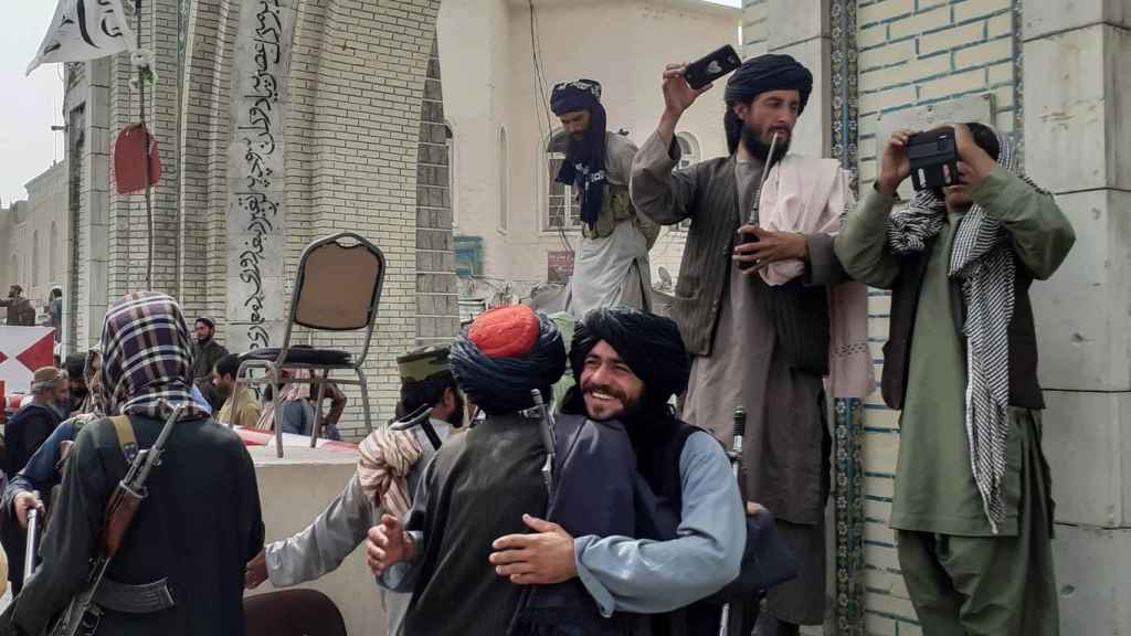Los talibanes toman el poder en Kabul