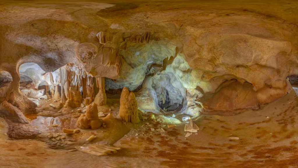 La sala principal de la cueva hallada en La Araña