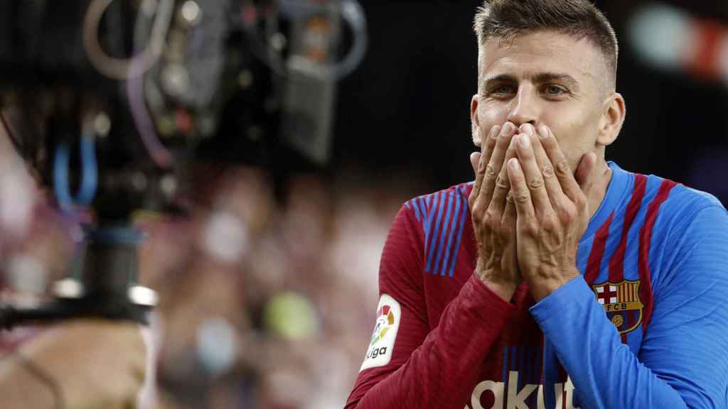 Gerard Piqué celebra un gol con el Barcelona