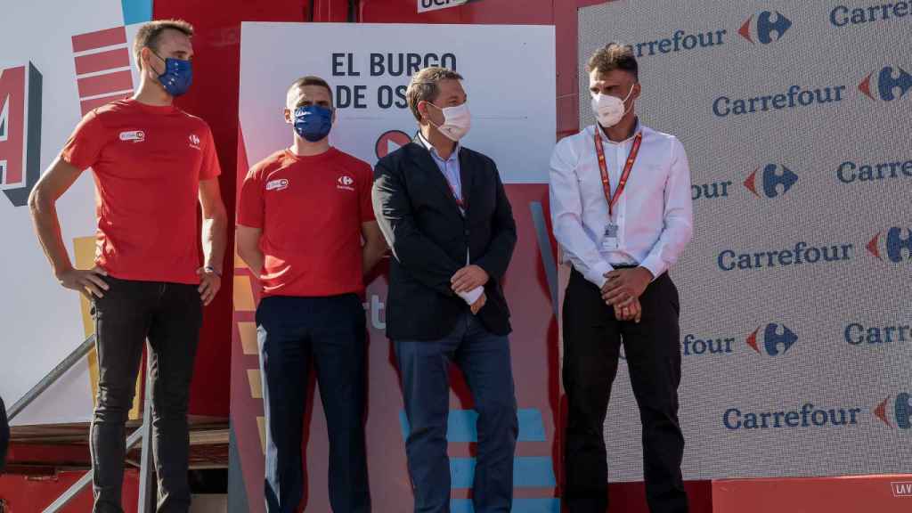 Emiliano García-Page, presidente de Castilla-La Mancha en La Vuelta 2021