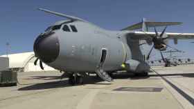 El avión militar A400M que ha despegado este martes desde Zaragoza con destino a Dubái.