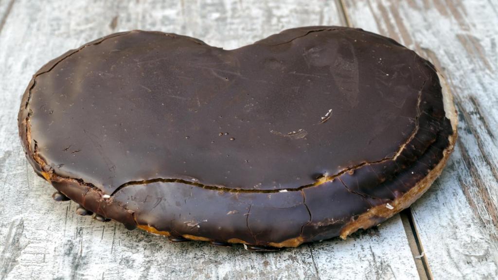 Una palmera de chocolate cargadita de azúcar.