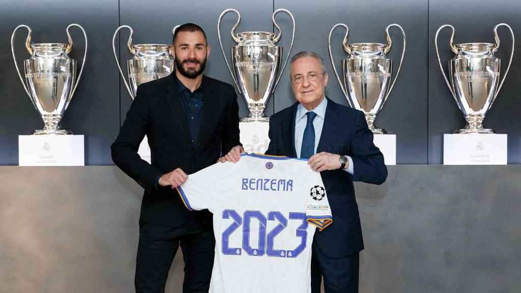Benzema renueva con el Real Madrid hasta 2023