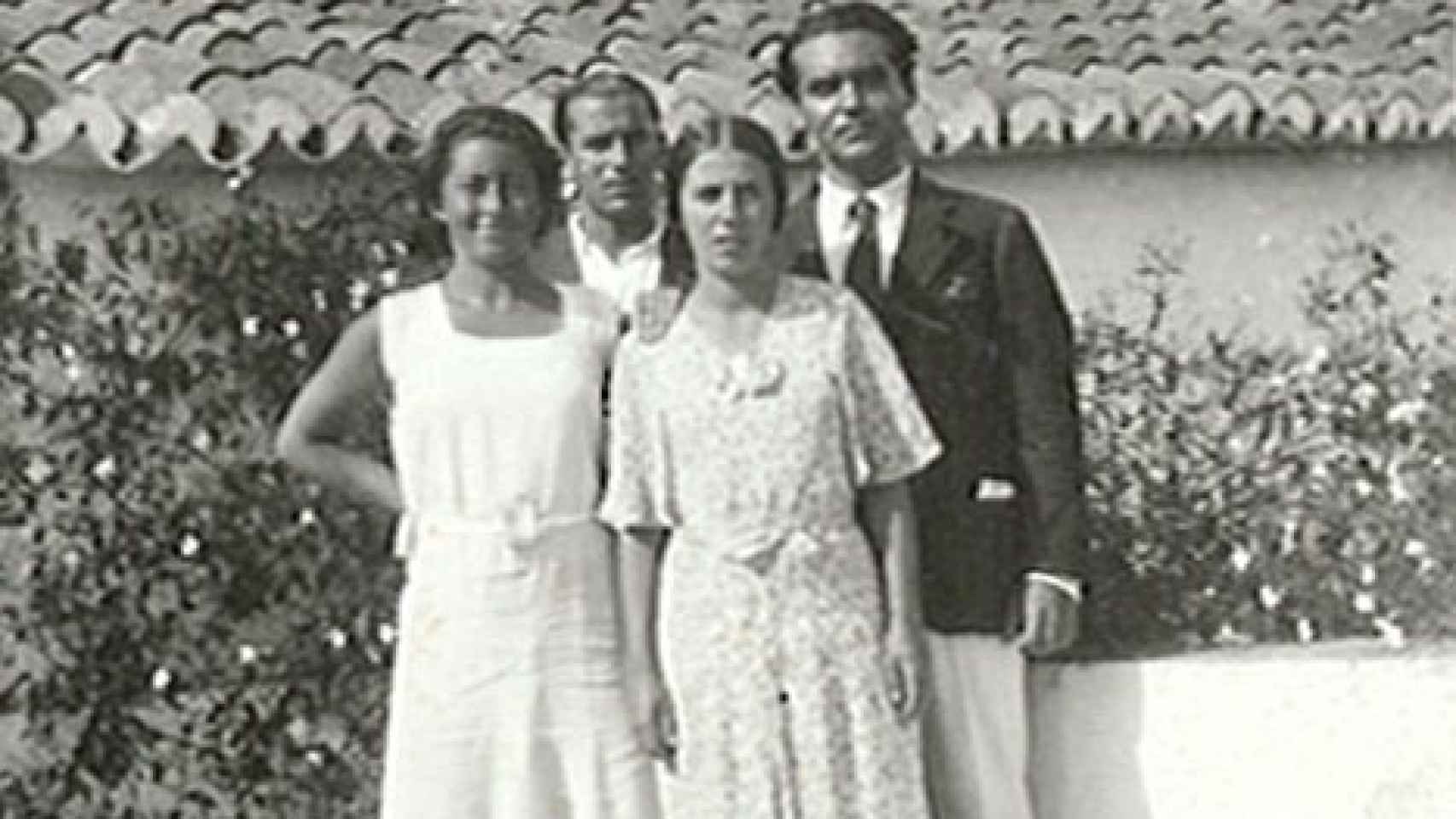 Ritama Troyano, Isabel García Lorca, Rafael Troyano y Federico García Lorca, en Nerja (1931).